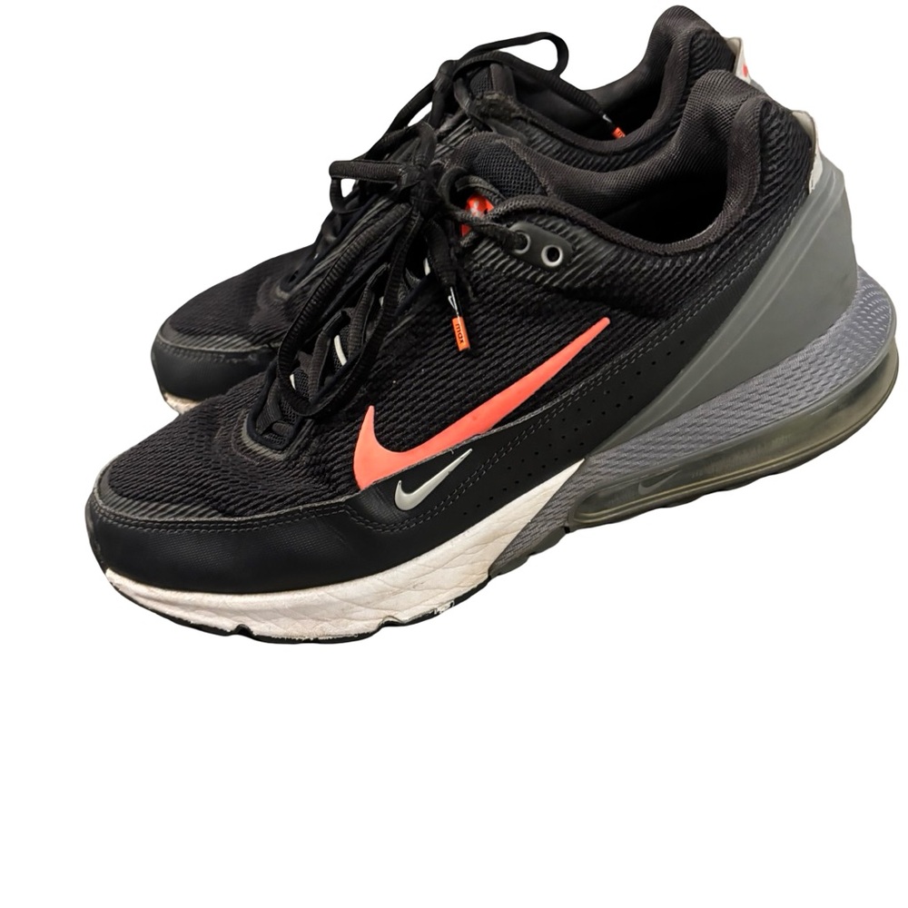 Nike Air Max Pulse Black Crimson Colorway Athletic Sneakers Size 10.5